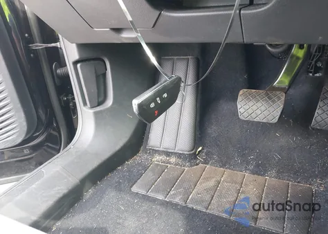 2024 Volkswagen Id.4 S z USA, uszkodzony, nr VIN 1V25MPE81RC016204